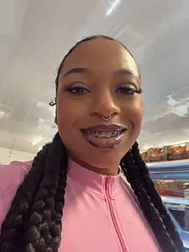 Melany_Williams - FINGER IN MY PUSSY CREMY ZOOM