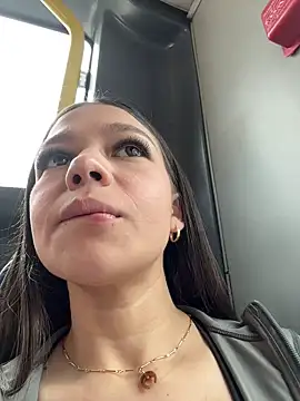 Alyshanon18 - BOOBS OUT NECT TO STRANGER💦