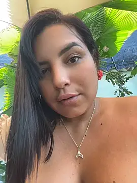 Sara-Vegaa - MAKE ME SQUIRT IN PUBLIC