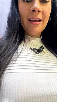 Laia_Hills - 🥵🧊Go play ice Titis🧊🥵