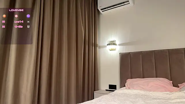 TariDehay - Playing with a pussy closely with tongue