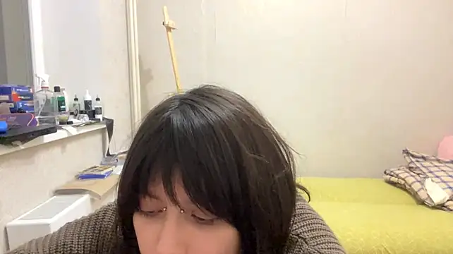 SaintMari - 2 fingers bra massaging boobs