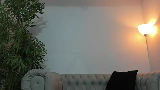 Sussan_sexymilf - DOMI INSIDE PUSSY x 2 m