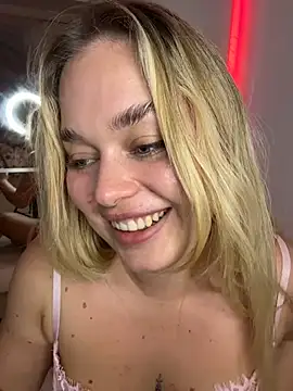 Lilixcake - bilincs a kézre és csüccs a dildóba
