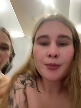 SiaLater - Lick Sias pussy while open🚪in MEN WC