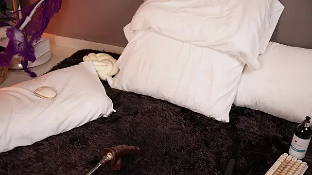 OSHUN_ - Fuck me like a slut until I squirt.