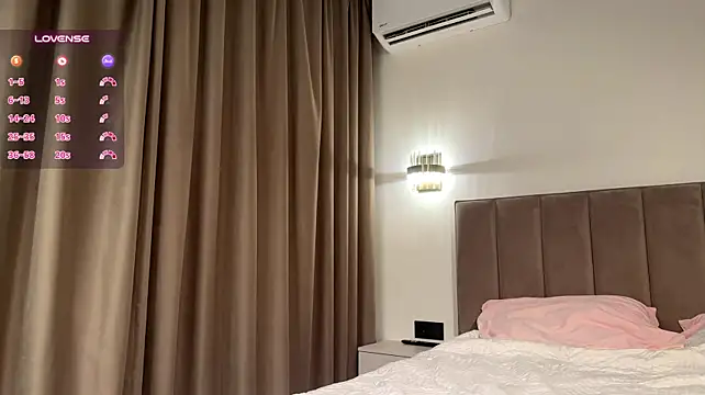TariDehay - Playing with a pussy closely with tongue