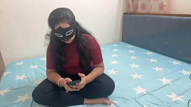 Indian_Hotwife - Fingering / show