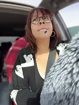 Moan4mona - Suck ice cream 🍦 off daddy’s cock🍆🤪🫦