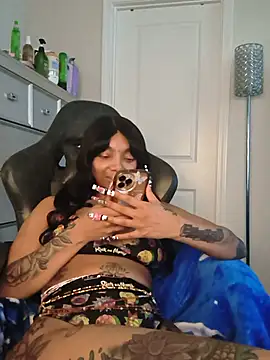 Butterflybootyy - Twerk naked