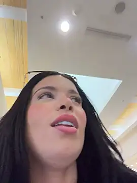 Rafaellaz - Squirt no estacionamento do shopping