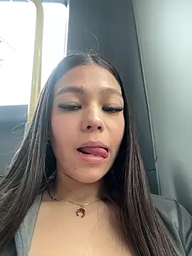 Alyshanon18 - DOWN SKIRT AND SHOW ASS😱