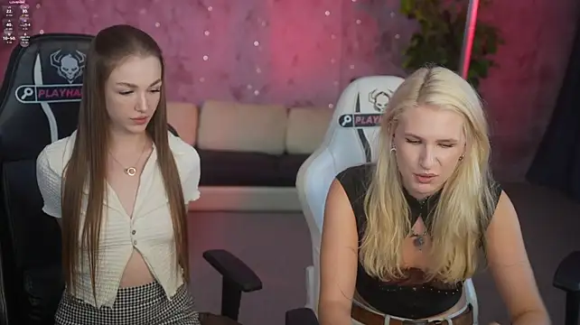 Ella_054 - show tits