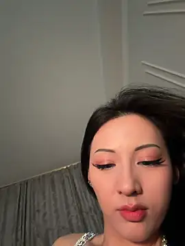 Wwasian - CLOSE UP PUSSY PLAY
