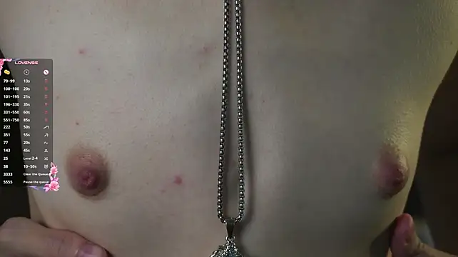 CherlyOldershaw - SHOW TITS CLOSE UP