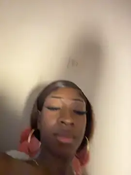 Nina_Velveta - pplay with my ass and hard spanks