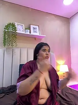 Cutee_Alessia - Make me get a little wet