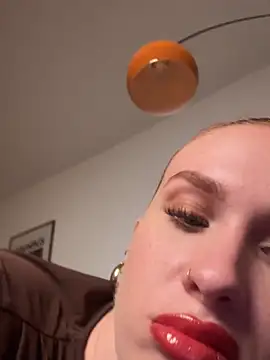 ChiaraVelvet - Suck on my 2 Fingers like on ur dick 🍌