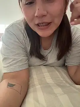 NamiNae - Take off shorts namiii/ no panties