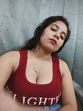 Lovely-girl99 - Full body massage with oil 🫦🫦💦🦵🏻😋