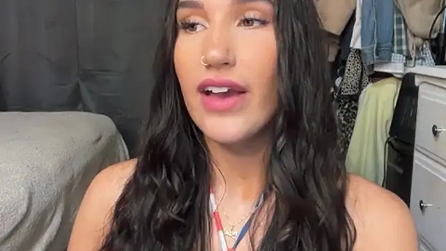 Ella2sweet - boob tease