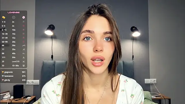 Veluxe - Squeeze my boobs close to cam