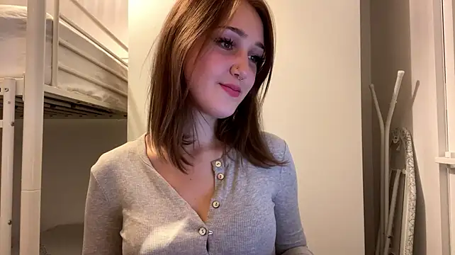 Sereneglowz - Play with straps of my bra😋