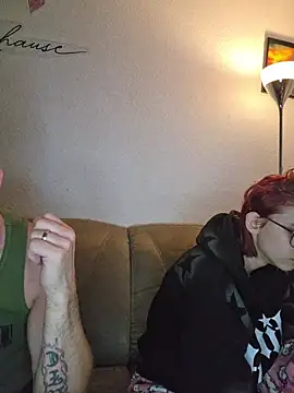 Badbitch_German_Badass - Boobs out 5 Minuten