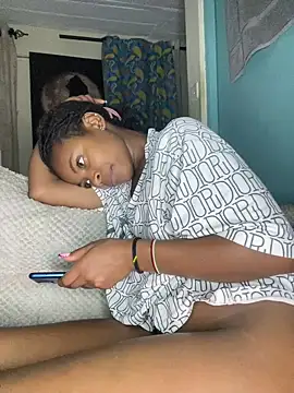 Teenyme - finger pussy