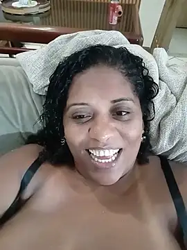 Maliaebonyfetish - More squirt/ mais gozada