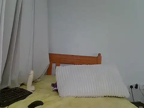 RealDiva - fingure ass
