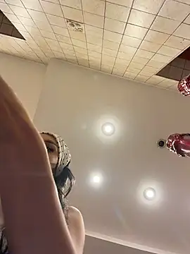 Ilariea_girl - Full Naked and 10 spack on ass
