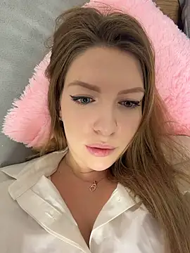 BiaPretty - air kiss💋