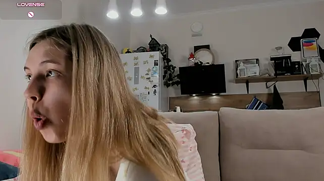 Hot__K - wet my pussy