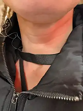 DirtyTechCouple- - Suck on Fingers like a bj😘