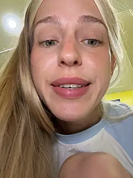 Kira_mia - stay neat next cabin&do naughty cameltoe