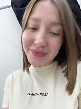 Sophie_Avory - Take off top Eva+lick her nipples Sophie