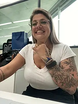 Kahreal - entregar calcinha pro chefe