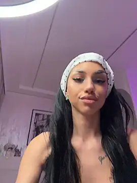 Ilariea_girl - Full Naked and 10 spack on ass