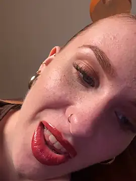 ChiaraVelvet - Show ass and Slap 5X🥵💦