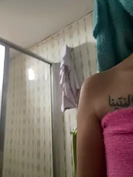 Sara2421 - naked inside my vagina hole