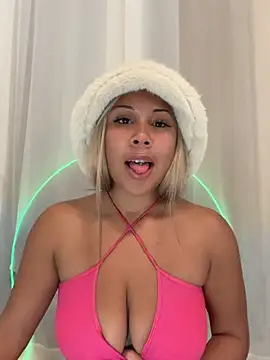 HaileyDiana - ✨Boobs out + Ahegao blow job✨