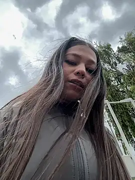 Alyshanon18 - DOWN SKIRT AND SHOW ASS😱