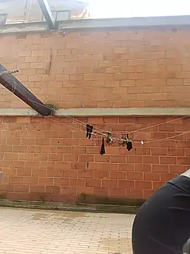 Monita_Med - Show de pussy outdoors