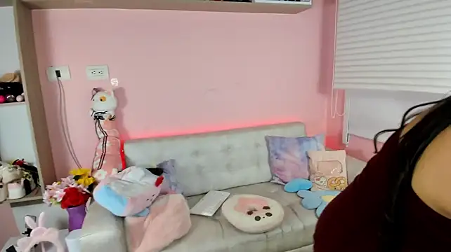 Tinysara - GET NAKED + DANCE FOR YOU