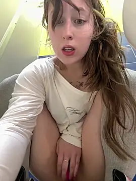 FroggyAnna - boobs out while door open!