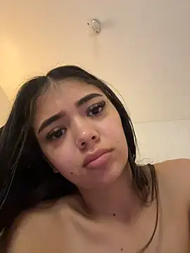 HoneyMollyX - PANTY OFF + TASTE MY PUSSY MY FINGERS