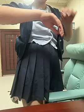YaYa-168 - 新号开播，收藏到五万，公开私秀。。。