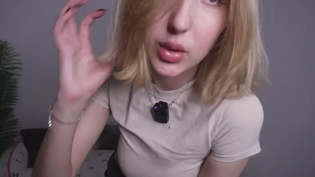 TariLechliter - 2 fingers bra jumps try not flash