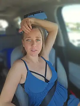 SkyelarSomer - 🍒Tits Out All Drive🫣let guy friend see